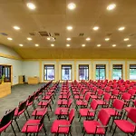 Готель древній град парк-готель Львів